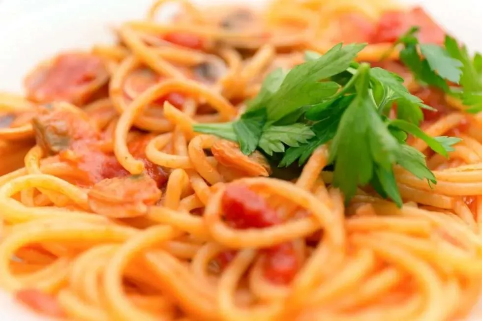 pasta-con-vongole-e-pomodoro-1