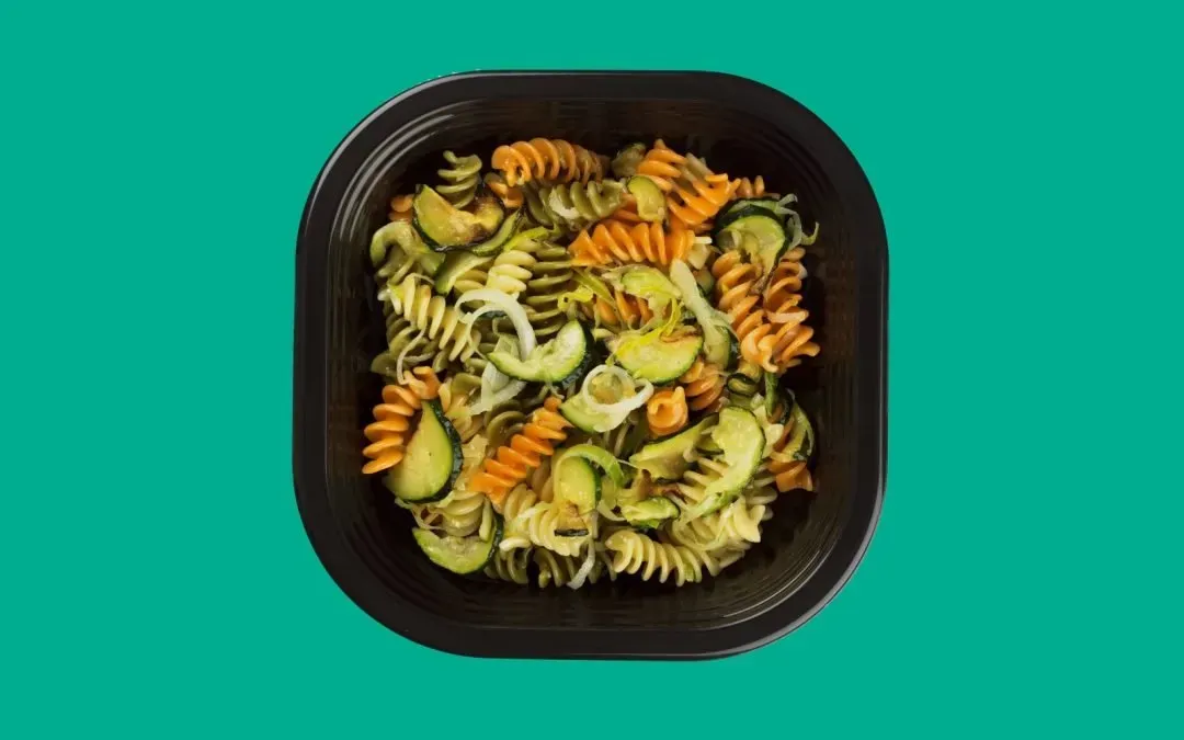 Pasta-tricolore-con-zucchine-e-porri