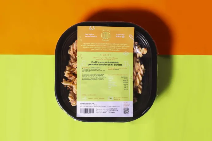 fusilli tonno, philadelphia, pomodori secchi e semi di zucca